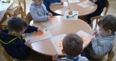 Ліплення «Весняна гілочка». Ясельна група 1